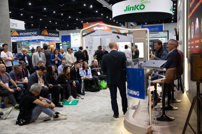 Crowd at a booth presentation at Intersolar North America